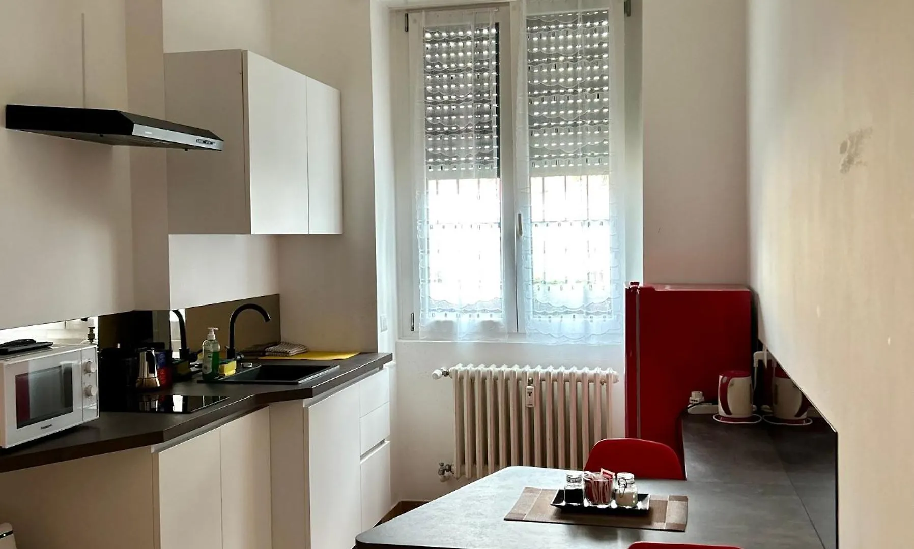 Fully Equipped Design Studio In San Siro Milán Apartmán